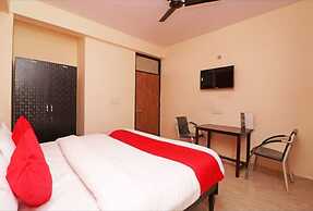 Goroomgo Noida Royal Residency