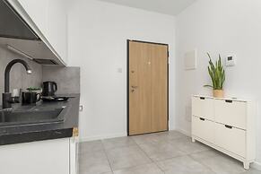 Family Apartment With Parking by Renters