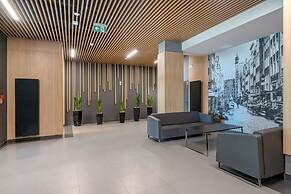 Family Apartment With Parking by Renters