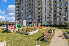 Family Apartment With Parking by Renters