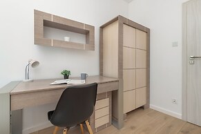 Family Apartment With Parking by Renters