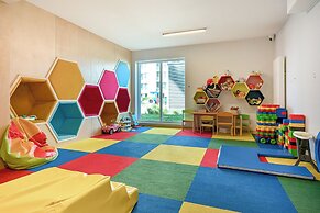 Family Apartment With Parking by Renters