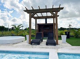 Elegant - Luxury and Private Villa