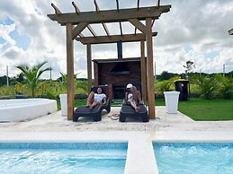 Elegant - Luxury and Private Villa