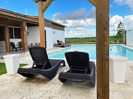 Elegant - Luxury and Private Villa