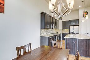 Houston Home w/ Rooftop Patio - 3 Mi to Downtown!