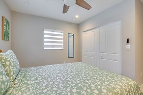 Chic North Miami House ~ 7 Mi to Hard Rock Stadium