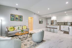 Chic North Miami House ~ 7 Mi to Hard Rock Stadium