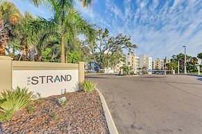 Chic Sarasota Condo w/ Balcony: 2 Mi to Beaches!