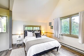 Spacious Eugene Home w/ Patio - Walk to UO Campus!