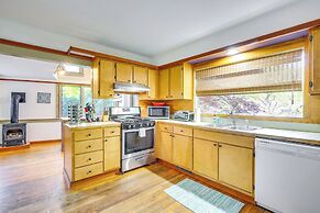 Spacious Eugene Home w/ Patio - Walk to UO Campus!