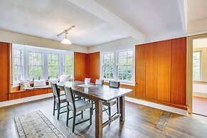 Spacious Eugene Home w/ Patio - Walk to UO Campus!