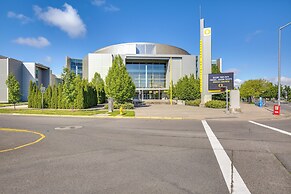 Spacious Eugene Home w/ Patio - Walk to UO Campus!