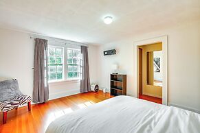 Spacious Eugene Home w/ Patio - Walk to UO Campus!