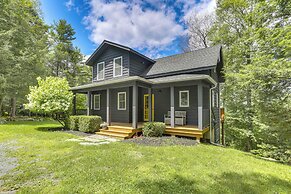 Narrowsburg Cottage w/ Furnished Deck & Gas Grill!