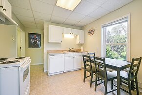 State College Apartment: Walk to Beaver Stadium!