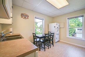 State College Apartment: Walk to Beaver Stadium!