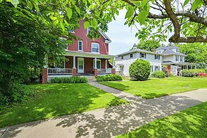 State College Apartment: Walk to Beaver Stadium!