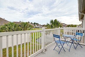 Cozy & Coastal Escape Near Surfside Beach