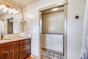 Charming Donnelly Home - 1 Mi to Lake Cascade!