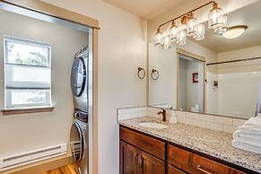 Charming Donnelly Home - 1 Mi to Lake Cascade!