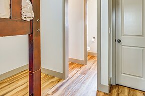 Charming Donnelly Home - 1 Mi to Lake Cascade!