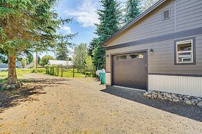 Charming Donnelly Home - 1 Mi to Lake Cascade!