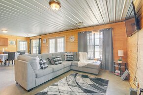 Pet-friendly Cabin Rental: 5 Mi to Sardis Lake!