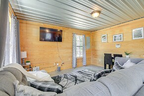5 Mi to Sardis Lake: Pet-friendly Cabin Rental