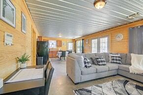 5 Mi to Sardis Lake: Pet-friendly Cabin Rental