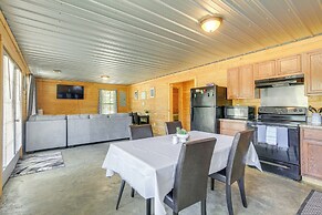 5 Mi to Sardis Lake: Pet-friendly Cabin Rental