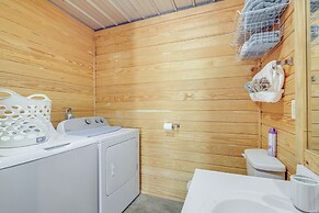 5 Mi to Sardis Lake: Pet-friendly Cabin Rental