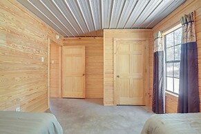 5 Mi to Sardis Lake: Pet-friendly Cabin Rental