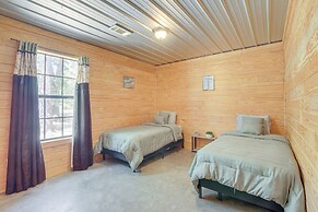 5 Mi to Sardis Lake: Pet-friendly Cabin Rental