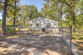 5 Mi to Sardis Lake: Pet-friendly Cabin Rental