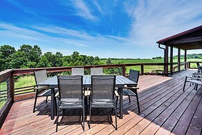 Scenic Getaway w/ Deck: 7 Mi to Mammoth Cave Park!