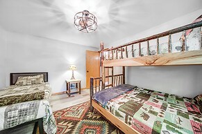 Pet-friendly Espyville Home w/ Yard & Fire Pit!