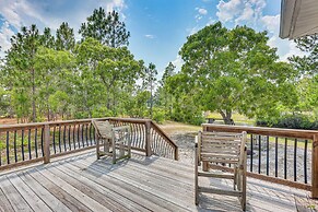 Family-friendly Harrells Home w/ Fire Pit + Kayaks