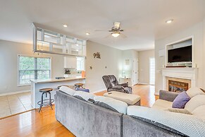 Family-friendly Harrells Home w/ Fire Pit + Kayaks