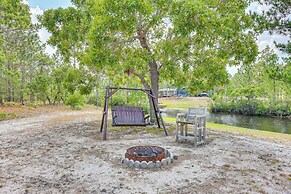 Family-friendly Harrells Home w/ Fire Pit + Kayaks