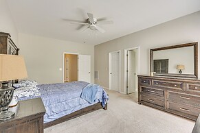 Family-friendly Harrells Home w/ Fire Pit + Kayaks