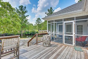Family-friendly Harrells Home w/ Fire Pit + Kayaks