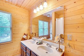 Crawford Cottage w/ Fireplace & Mountain Views!