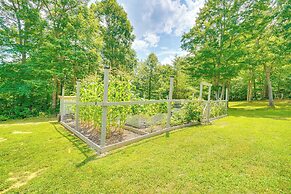 Crawford Cottage w/ Fireplace & Mountain Views!
