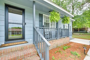 Cozy Mullins Retreat w/ Backyard & Covered Porch!