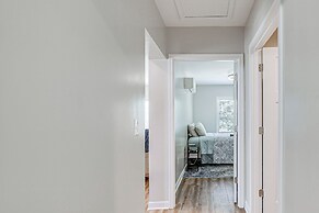 Fire Pit & Patio: Pet-friendly Cabin in Idlewild!