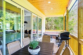 Sleek Tennessee Retreat: 2 Mi to Center Hill Lake!