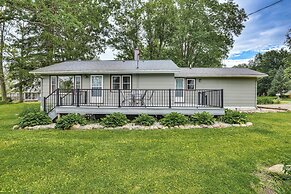 Charming Reading Home w/ Lake Views & Private Dock