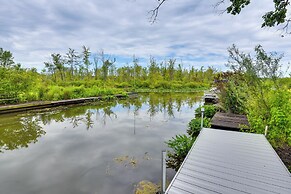 Charming Reading Home w/ Lake Views & Private Dock
