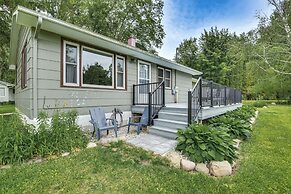 Charming Reading Home w/ Lake Views & Private Dock